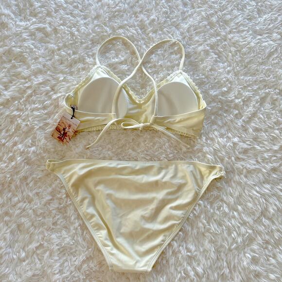 NWT Sincerely Jules Yellow Crochet Bikini Swim Set Medium Top Large Bottom - Picture 2 of 6